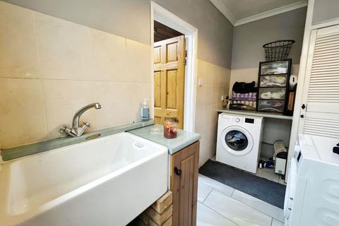 98 Bedwas Road, Caerphilly, CF83 3AT