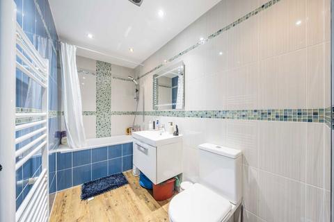 1 bedroom flat for sale, St. Johns Road, Isleworth TW7