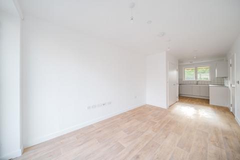 1 bedroom flat to rent, Bowline Street Barking IG11