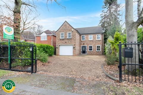 4 bedroom detached house for sale, Grange Road, Doncaster