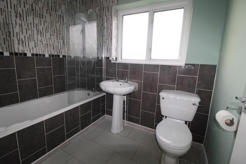 6 Manor Road, Queenborough, ME11 5ND