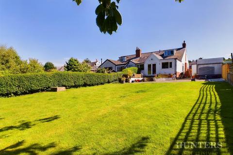 4 bedroom semi-detached bungalow for sale, High Mill Drive, Scarborough