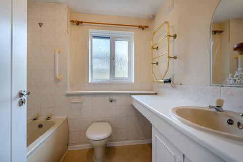 7 Brook Close, Northleach, Cheltenham, GL54 3PE