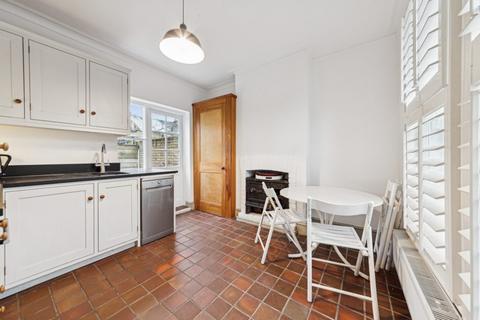 2 bedroom terraced house to rent, Lodge Avenue, London SW14