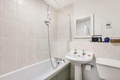 21 Bishopfields Drive, York, YO26 4WN