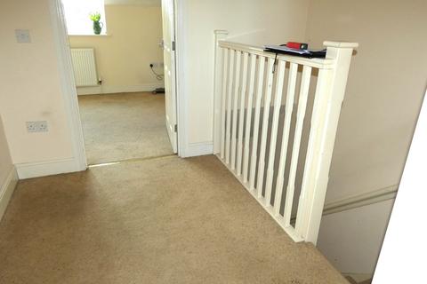 2 bedroom semi-detached house to rent, High Road, Great Finborough IP14