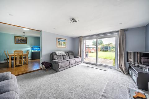 4 bedroom bungalow for sale, Downsview Avenue, Woking, GU22