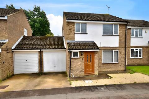 3 bedroom detached house for sale, Hydrus Drive, Leighton Buzzard, LU7 3UL