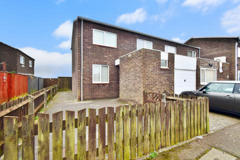 3 bedroom end of terrace house for sale, Smedmore Road, New Humberstone, Leicester, LE5