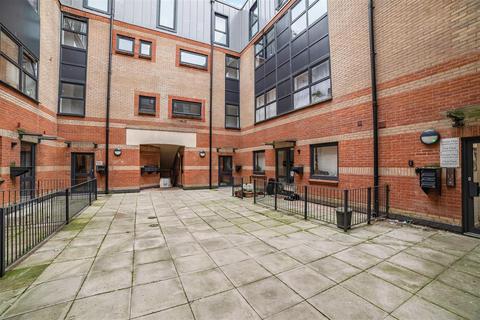 1 bedroom apartment for sale, Saxon Gate, Back Of The Walls, Southampton