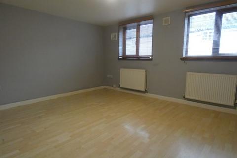 Studio to rent, 9 Station Road, Irthlingborough, NN9