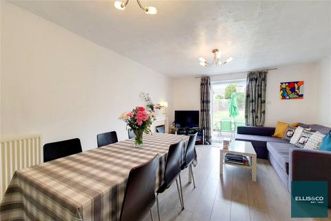 6 Radstock Close, London, N11 3GQ