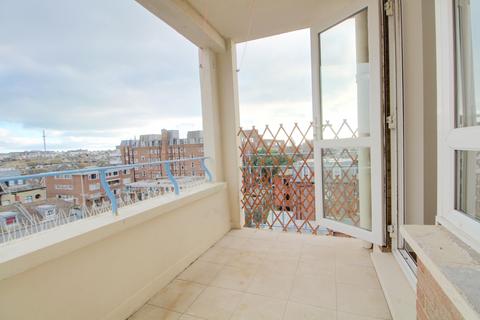 2 bedroom flat to rent, BOWEN COURT 31-35, THE DRIVE, HOVE, EAST SUSSEX, BN3