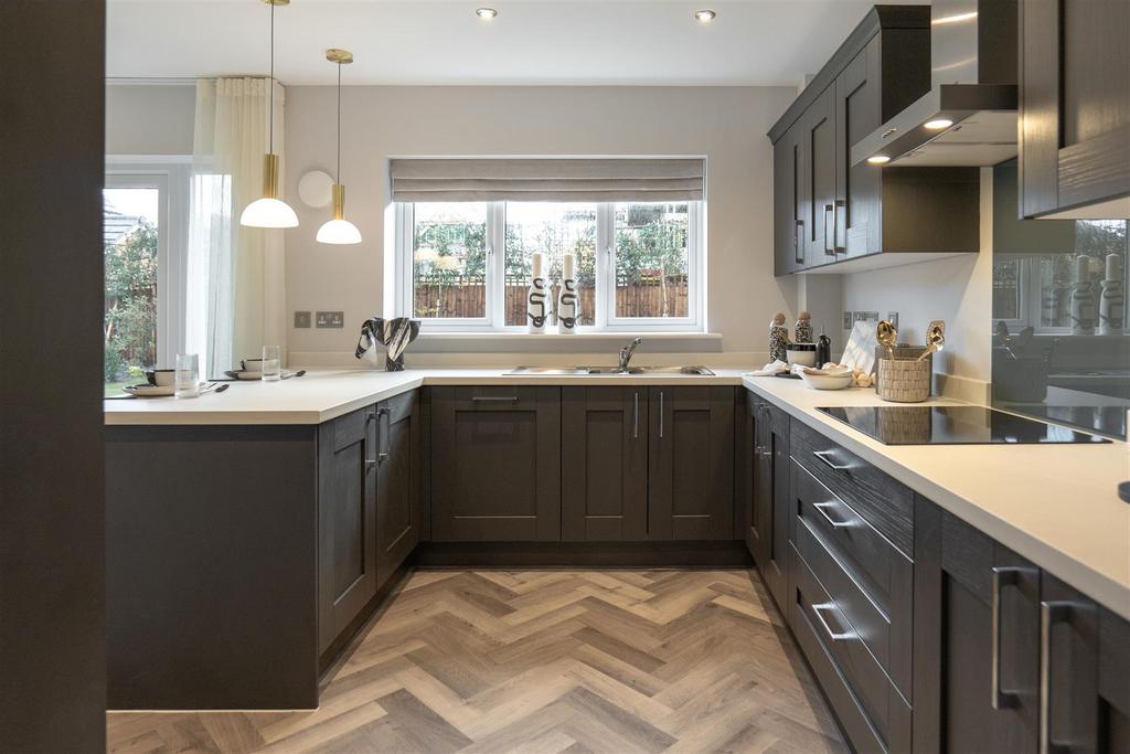 6. Kitchen.jpg