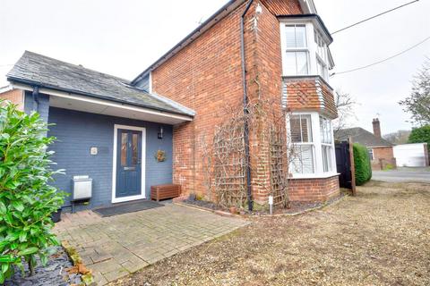 4 bedroom house for sale, Main Street, Peasmarsh, Rye