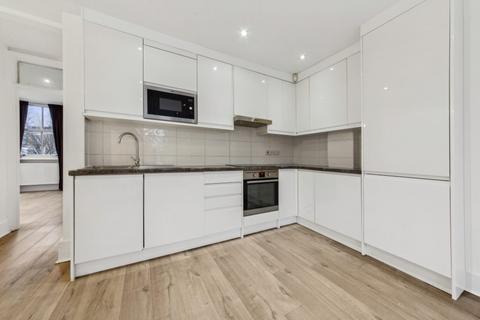 2 bedroom flat to rent, Hemstal Road, London NW6