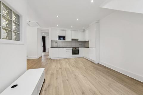 2 bedroom flat to rent, Hemstal Road, London NW6