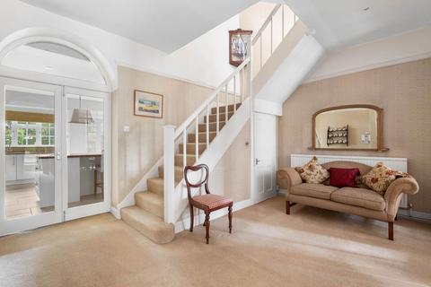 Bevere Manor West Bevere Green, Bevere, Worcester, WR3 7RG