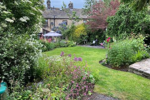 3 Bankside, Long Preston, Skipton, BD23 4NB