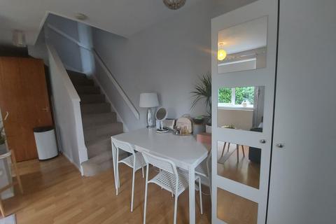 12 Branton Close, Luton, LU2 9TY