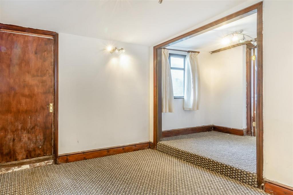 8578170-interior06.jpg