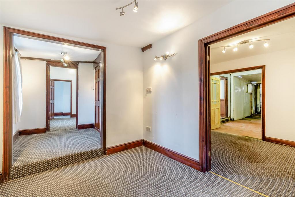 8578170-interior05.jpg