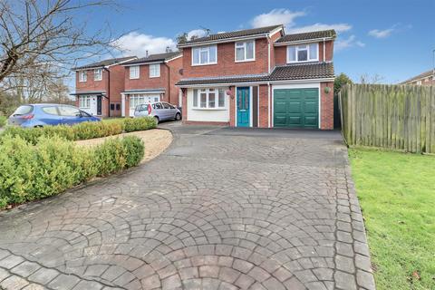 4 bedroom detached house for sale, Aysgarth Avenue, Crewe