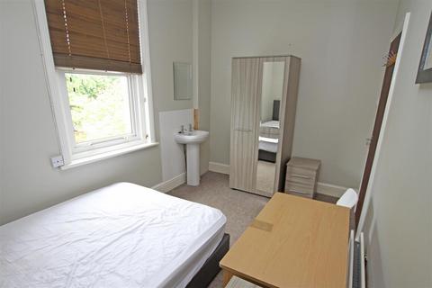 House share to rent, Gerald Road, Bournemouth