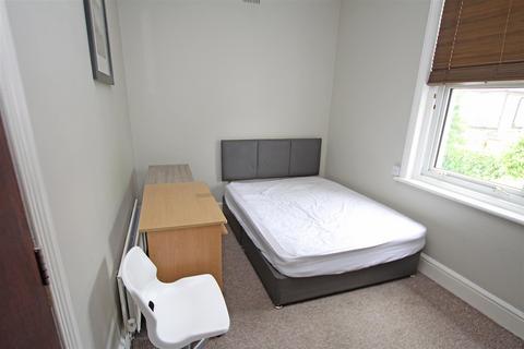 House share to rent, Gerald Road, Bournemouth