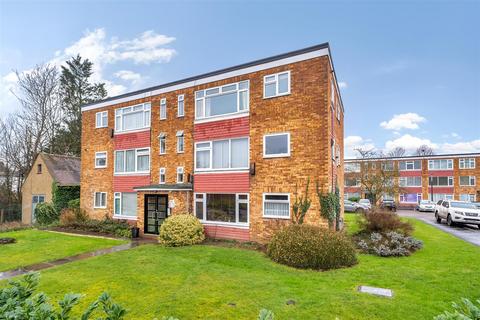 2 bedroom flat for sale, Coldharbour Lane, Bushey WD23