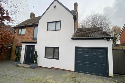 5 bedroom detached house for sale, 130 Chadderton Park Road, Chadderton, OL9 0QT