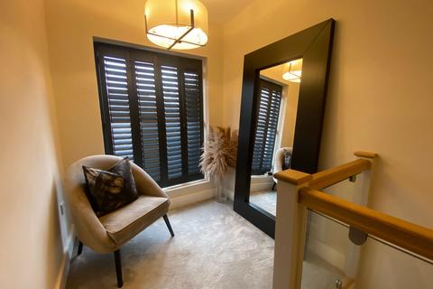 5 bedroom detached house for sale, 130 Chadderton Park Road, Chadderton, OL9 0QT