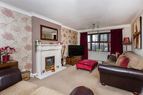 4 bedroom detached house for sale, Spring Bank Drive, Liversedge WF15