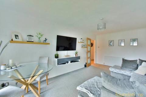 2 bedroom ground floor flat for sale, Collington Lane East, Bexhill-on-Sea, TN39