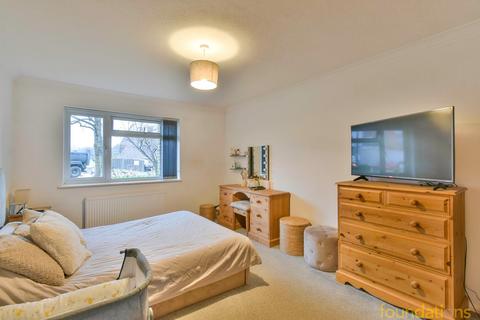 2 bedroom ground floor flat for sale, Collington Lane East, Bexhill-on-Sea, TN39