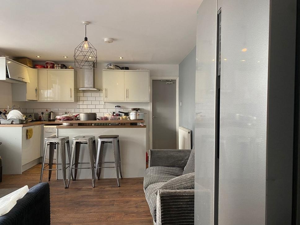 Kitchen / lounge