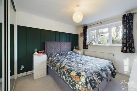8 Akister Close, Buckingham, MK18 7HT