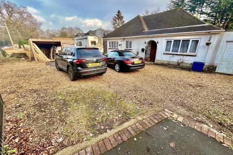 5 bedroom detached house for sale, Ringwood Road, Ferndown