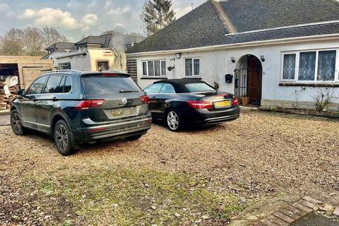 5 bedroom detached house for sale, Ringwood Road, Ferndown