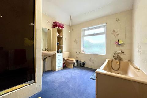 undefined, Leatherhead Road, Chessington, Surrey. KT9 2HN