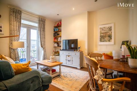 Flat 2, 26 Oliver Grove, London, SE25 6EJ
