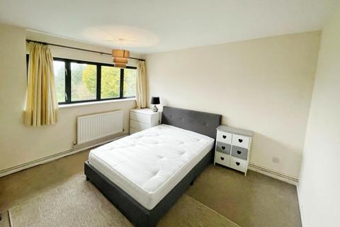 2 bedroom apartment to rent, Tiddington Road, Stratford-Upon-Avon