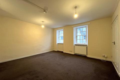 Studio to rent, High Street, Perth