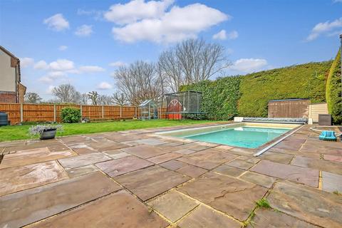 6 bedroom detached house for sale, The Granary, Roydon