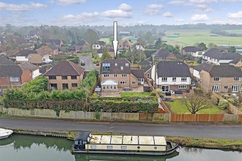 6 bedroom detached house for sale, The Granary, Roydon