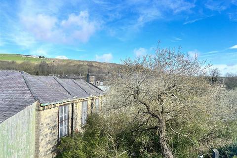 44 Brougham Road, Marsden, Huddersfield, HD7 6BJ