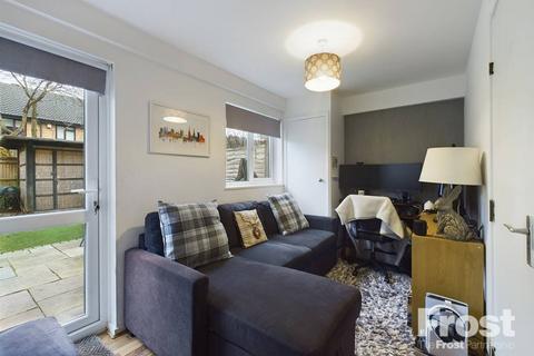 89 Foxwood Close, Feltham, TW13 7DW