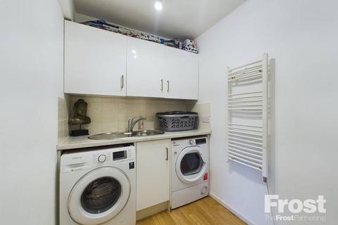 89 Foxwood Close, Feltham, TW13 7DW