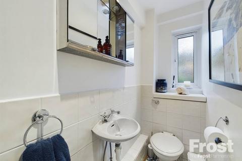 89 Foxwood Close, Feltham, TW13 7DW