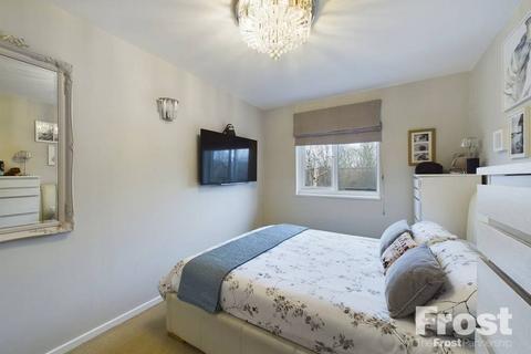 89 Foxwood Close, Feltham, TW13 7DW